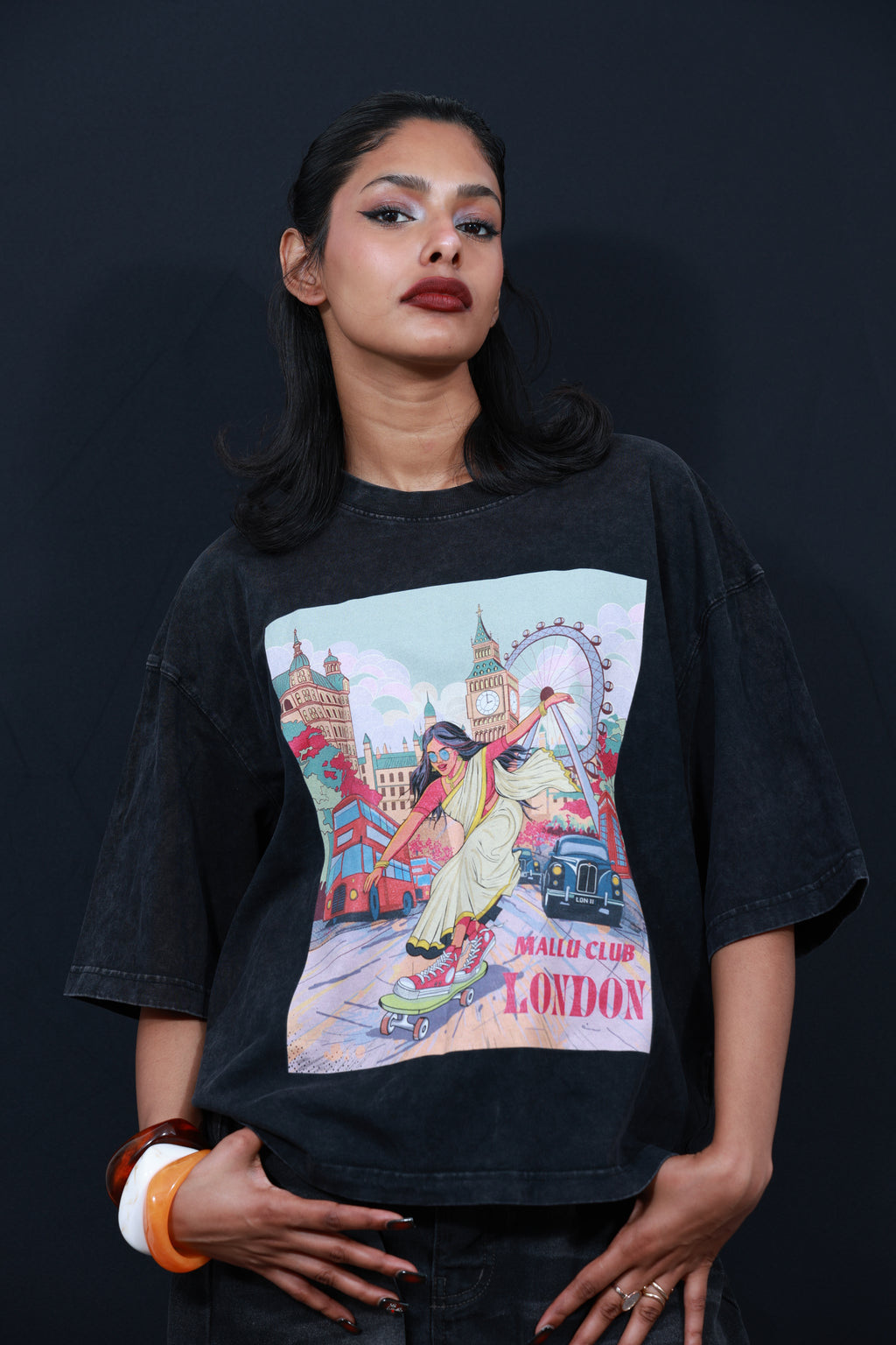 Skating Girl- Unisex Sorona Boxy T-Shirt- Black